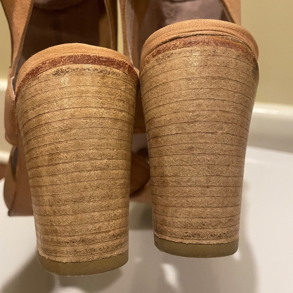 Free People Effie Stacked Block Heel Cut out Bootie Sz 38 (US 7.5/8) - Picture 7 of 16